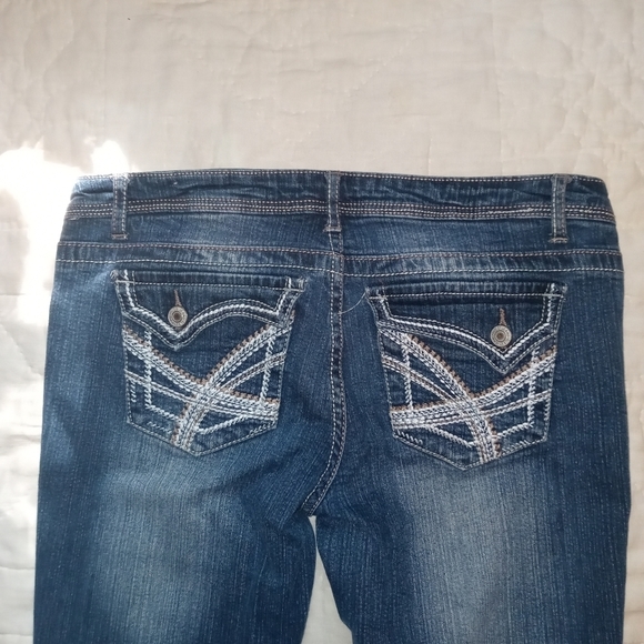 Rue21 Slim Boot Jeans - Picture 4 of 8